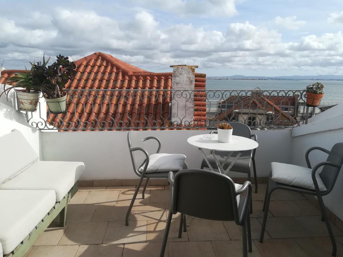 Little River View Triplex In Alfama Lisbona Esterno foto