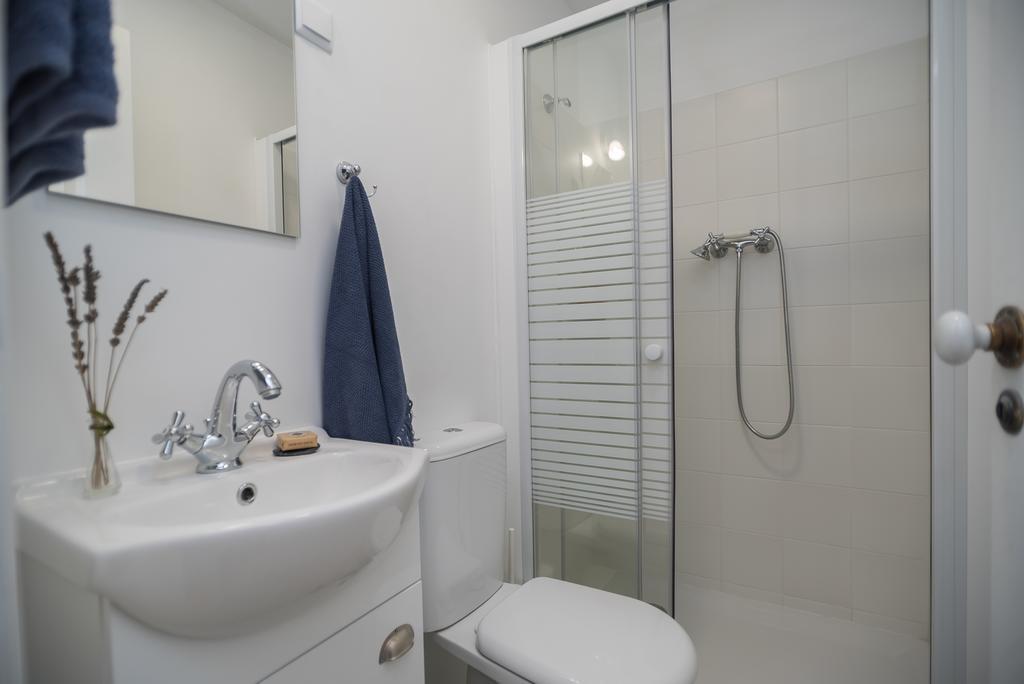 Little River View Triplex In Alfama Lisbona Esterno foto