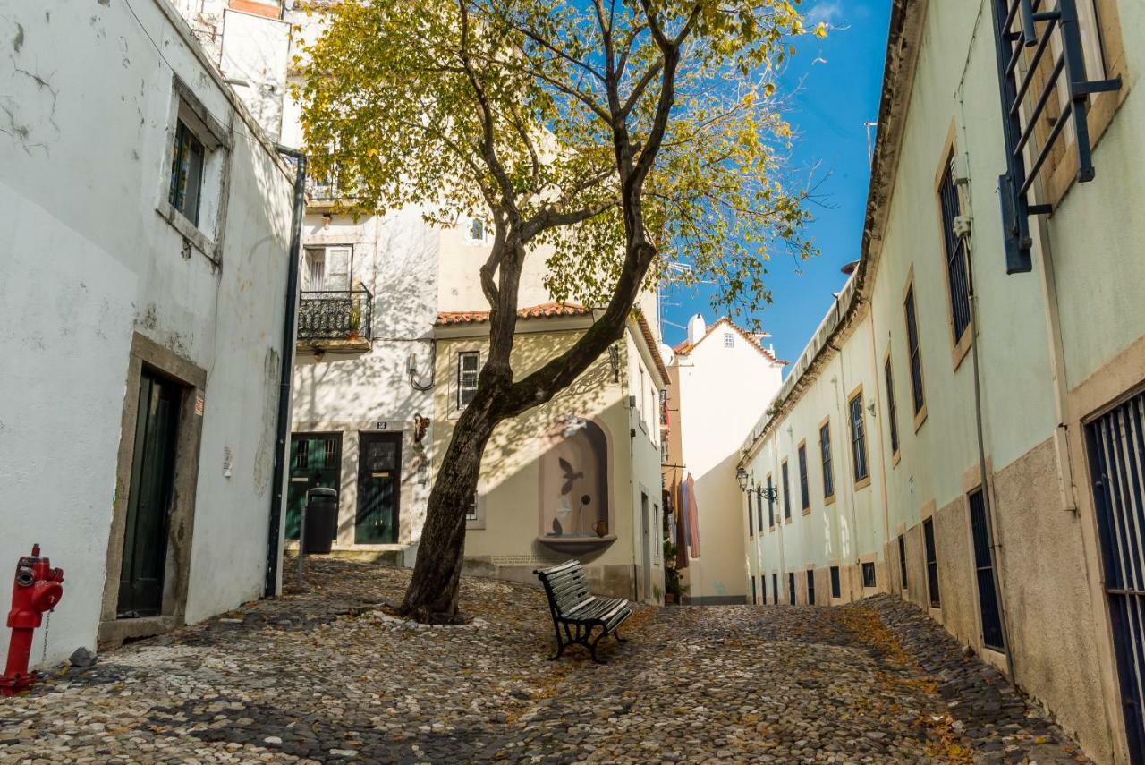Little River View Triplex In Alfama Lisbona Esterno foto